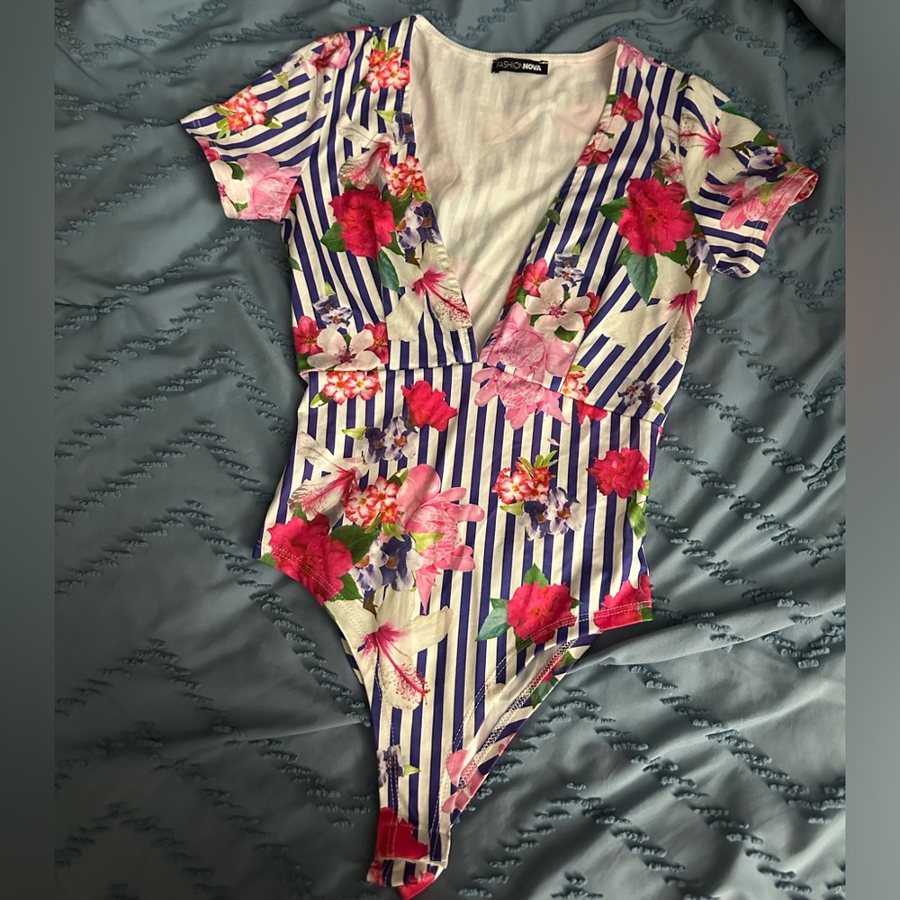 Fashion nova stripped bodysuit
